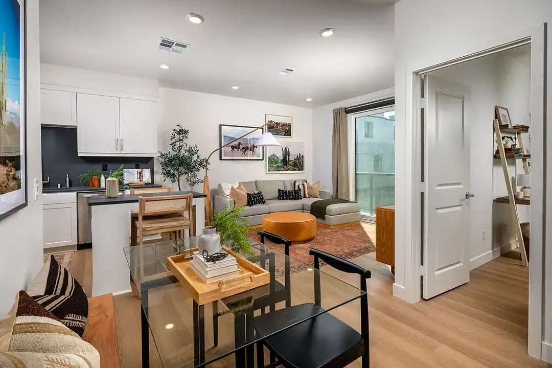 Mason - 2451 Mason Dr - San Diego, CA | Rent.