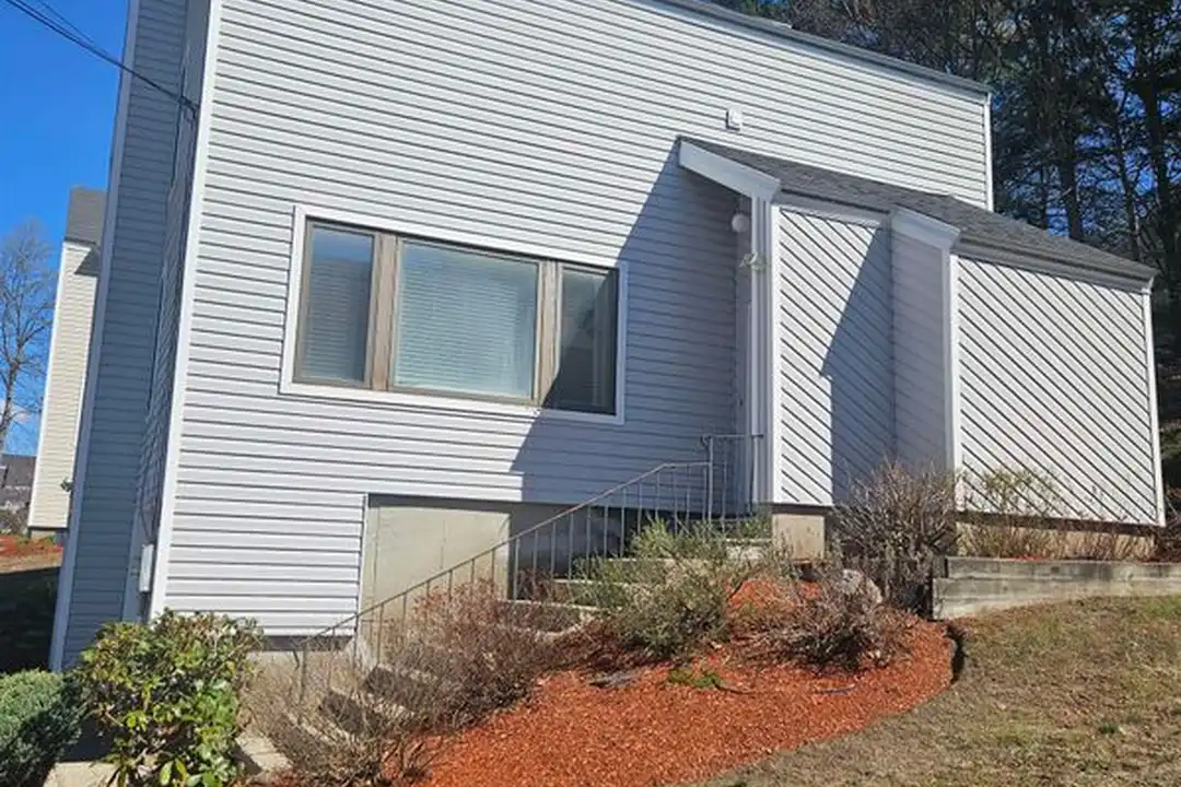 18 Landsdown Dr unit 18 - View 3