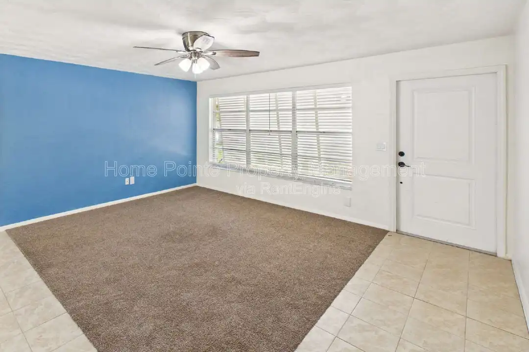 18543 Iris Rd - View 2