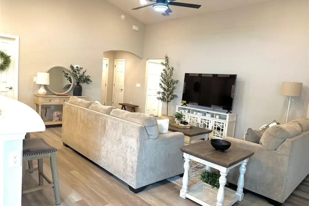 2000 Golden Beak Dr - View 4