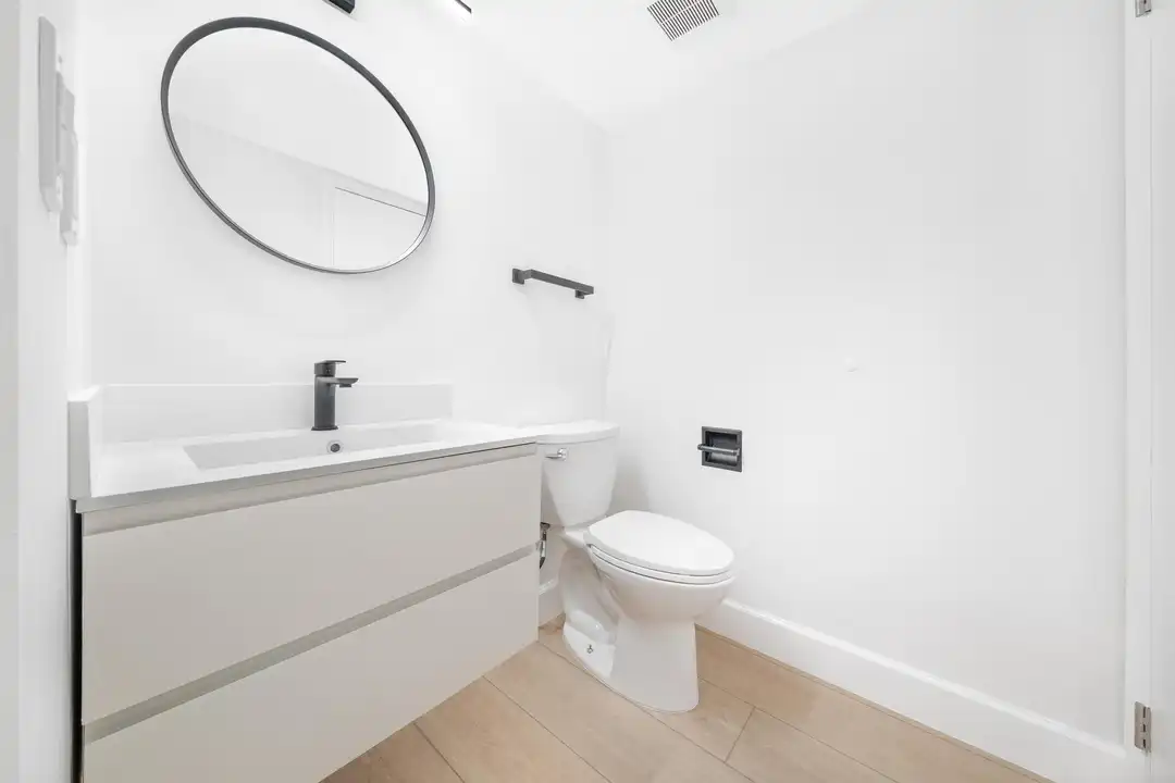20400 W Country Club Dr unit 610 - View 3