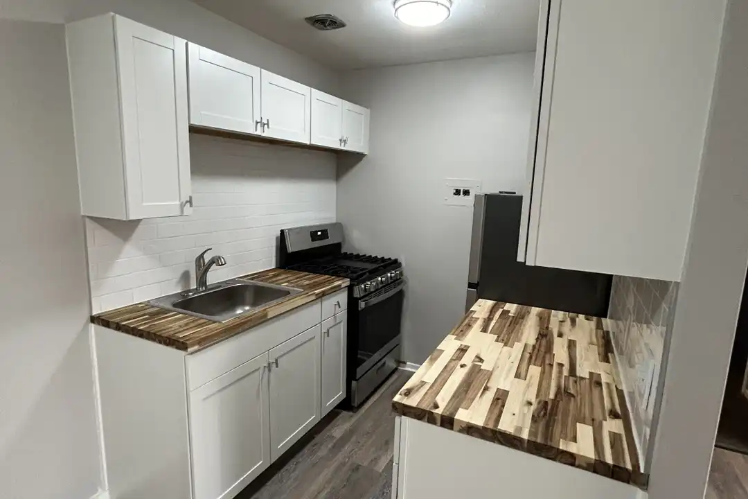 5279 E 126th St unit 79-103 – photo 1 of 9