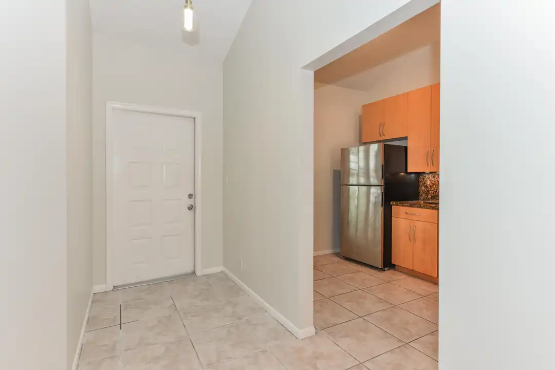 1400 NW 9th Ave unit B-8 - View 5
