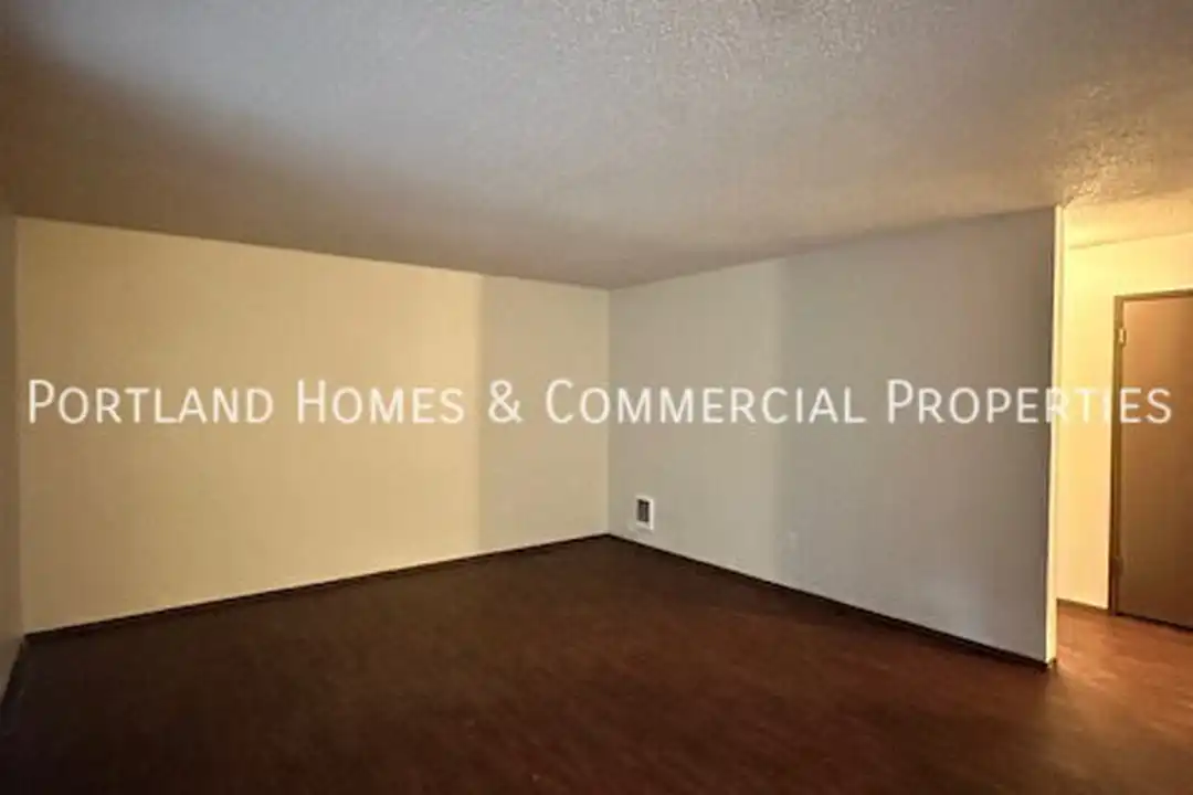 15774 SE Division St - View 6