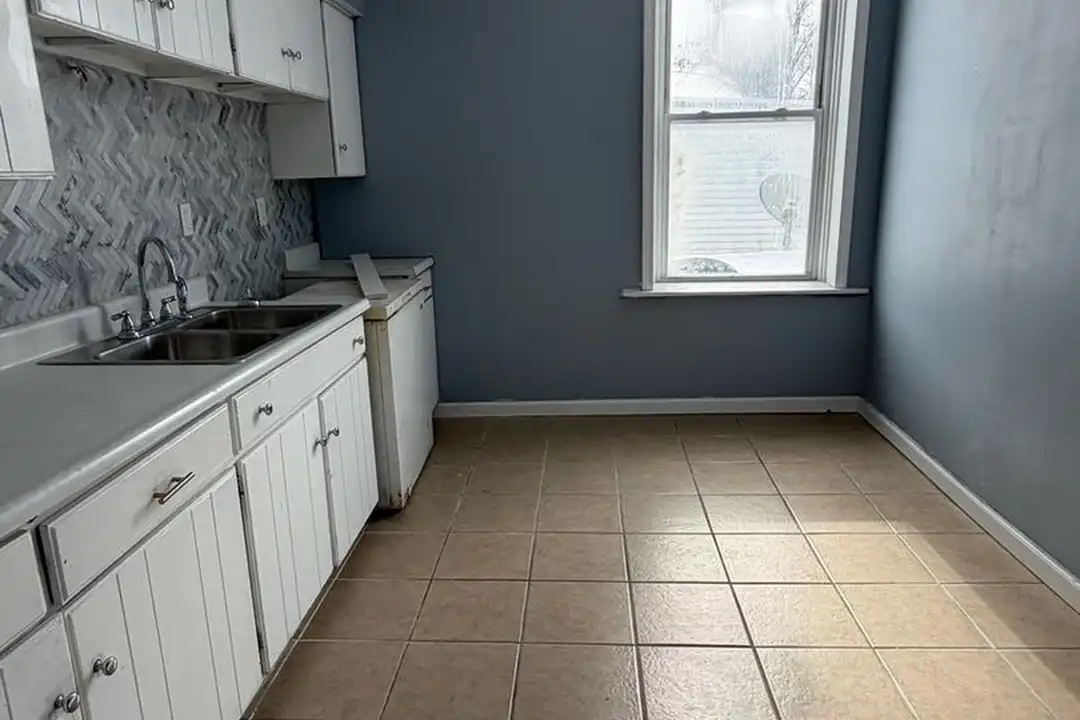 320 Main St – photo 1 of 11