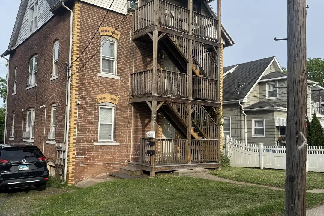445 New Britain Rd unit 3rd flr – photo 1 of 32