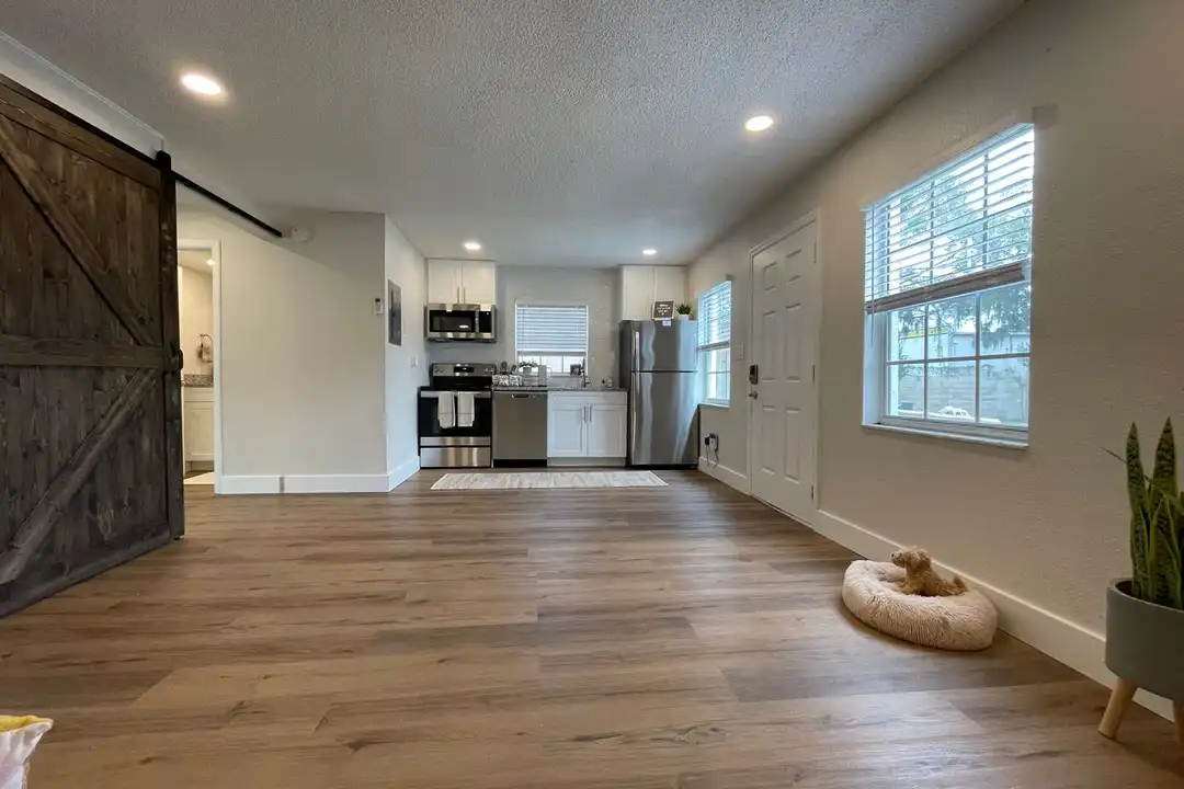 1225 Moselle Ave unit 15 - View 2