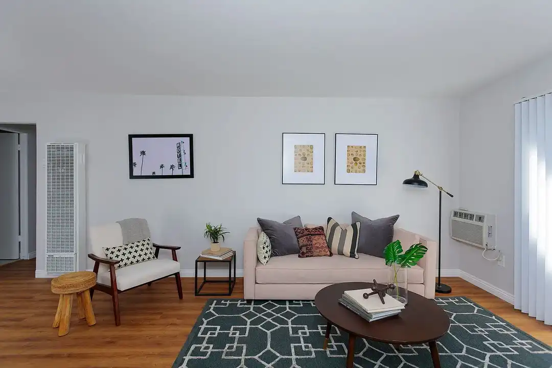 427-433 W Duarte Rd - View 5