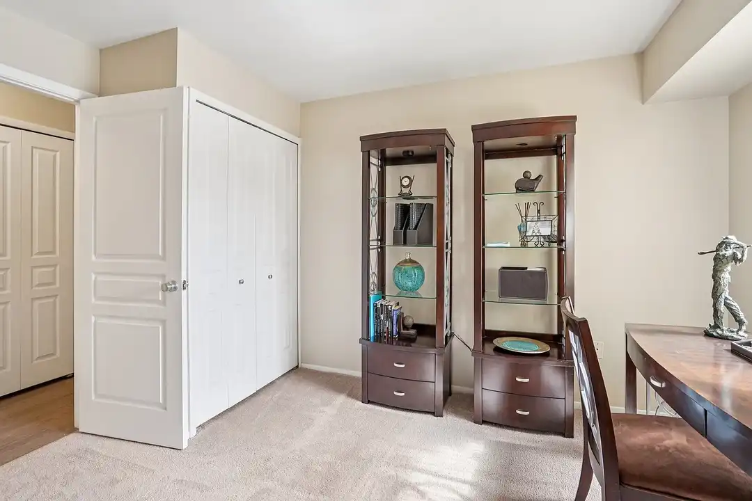 Swan Harbour Apartments – photo 1 of 23