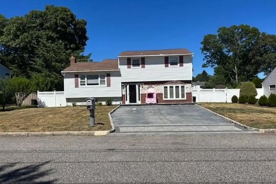 25 Nostrand Ave – photo 1 of 12