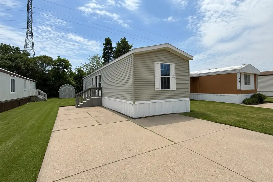 831 N Pontiac Trail unit 7 – photo 1 of 32
