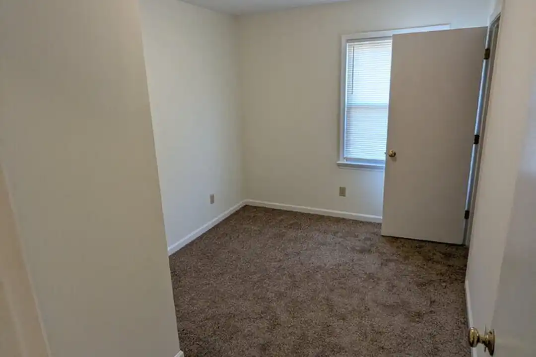 65 Pleasant Hill Rd - More