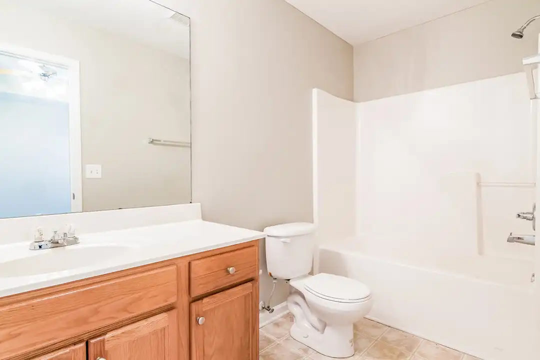 1202 Elisha Ct - More