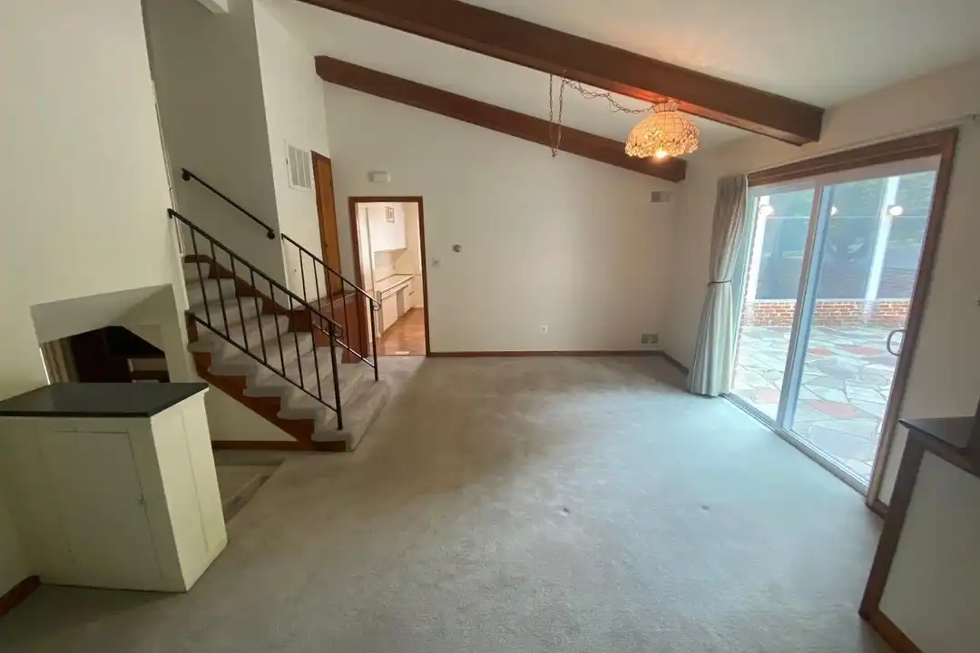 6411 E Halbert Rd - View 4