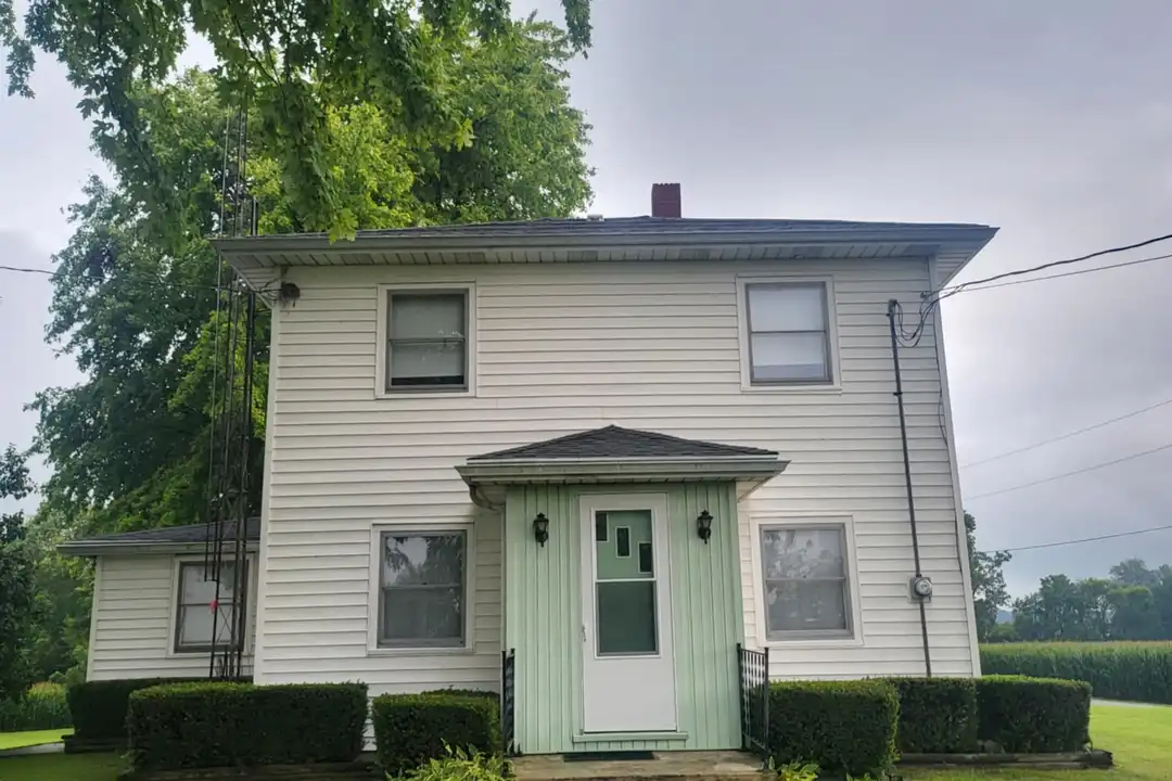 5825 Rockport Rd – photo 1 of 15
