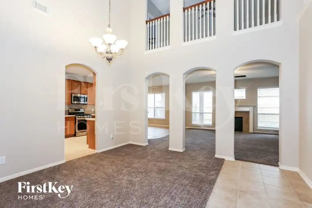 18210 Olive Tree Ct - View 4