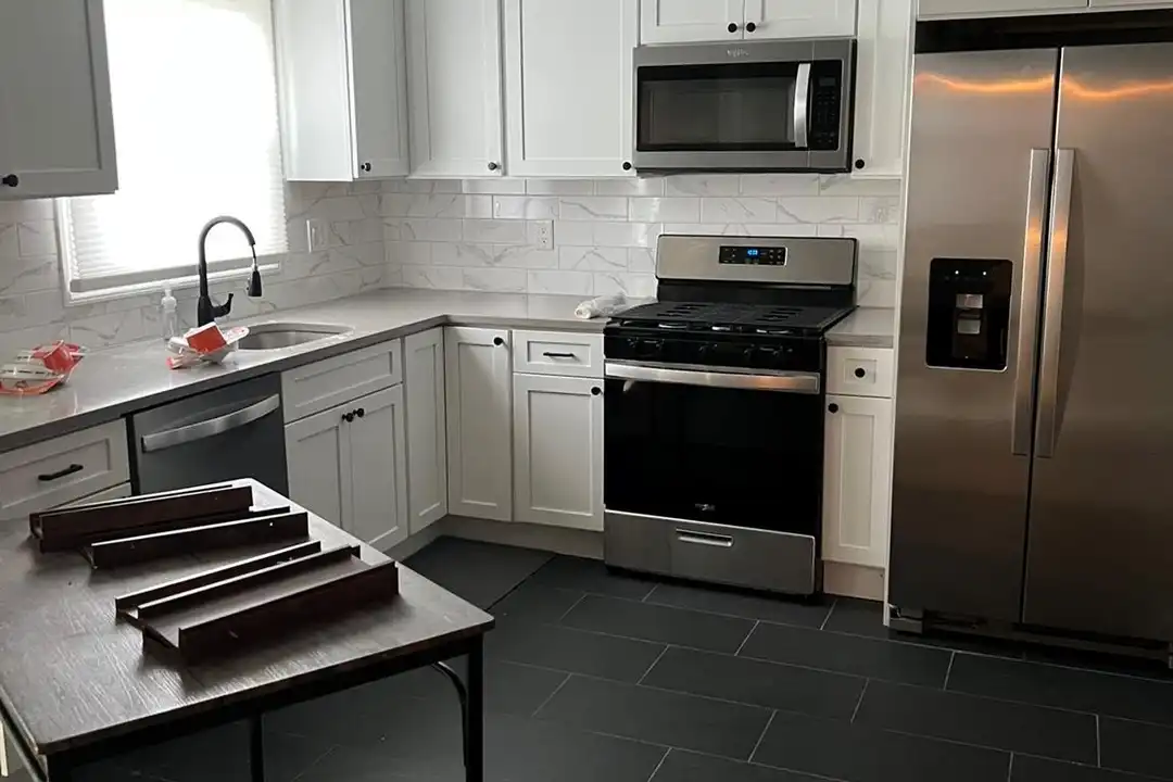 822 9th St – photo 1