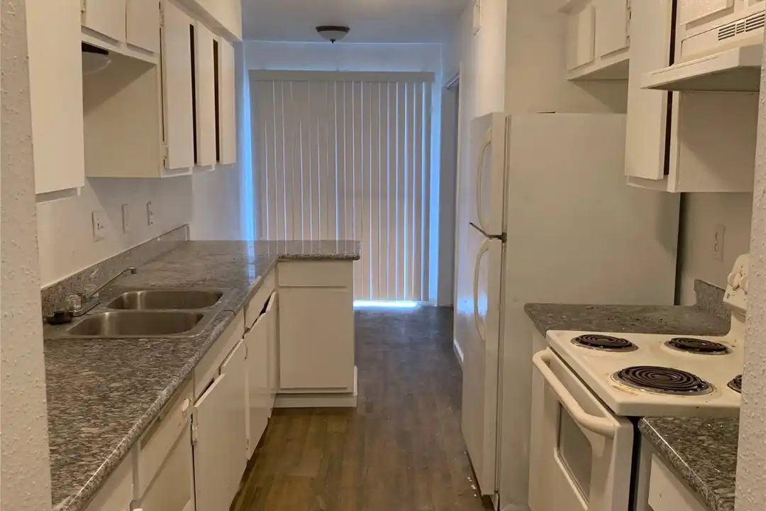 Apartment in Houston - View 4