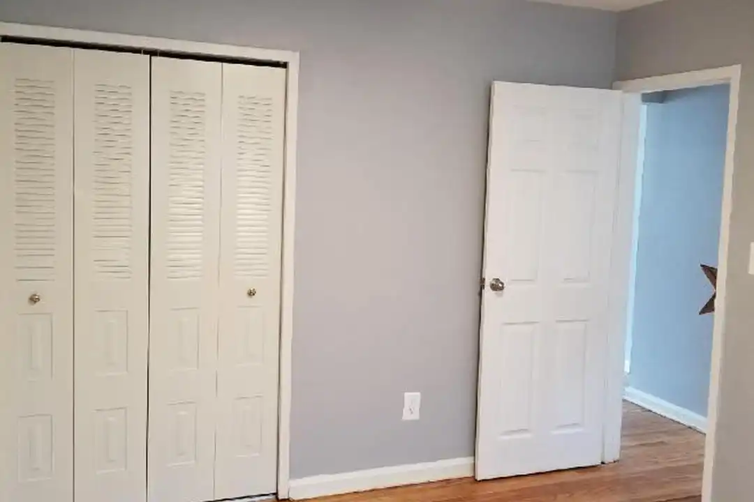 4742 South Capitol Terrace SW – photo 1