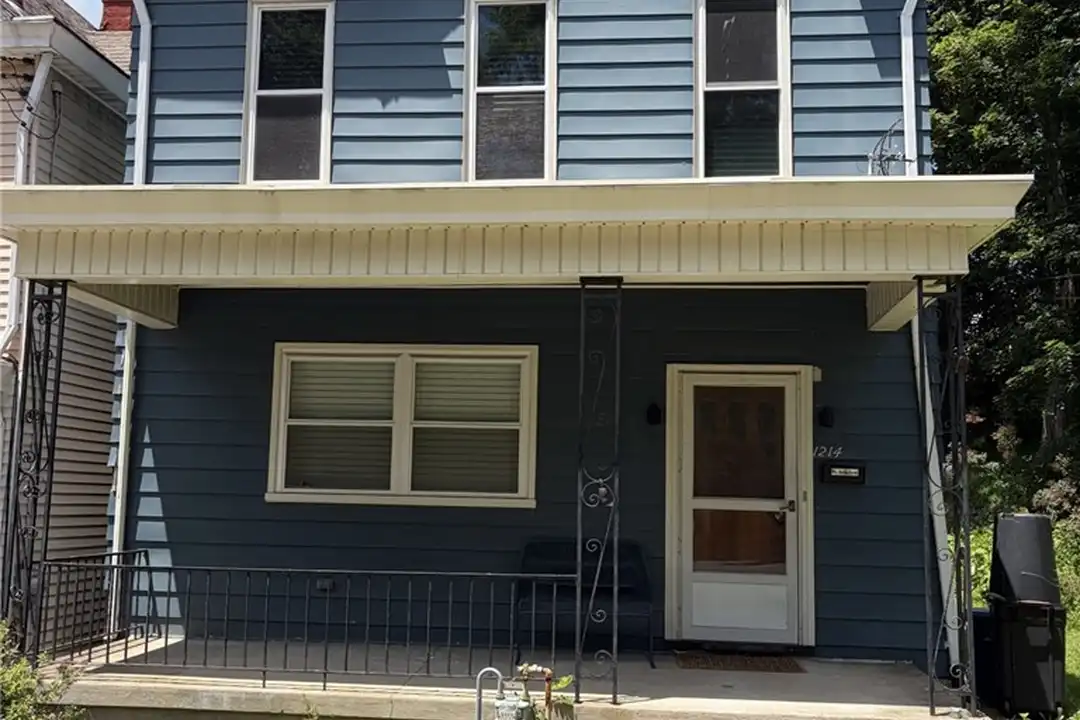 1214 Goe Ave – photo 1