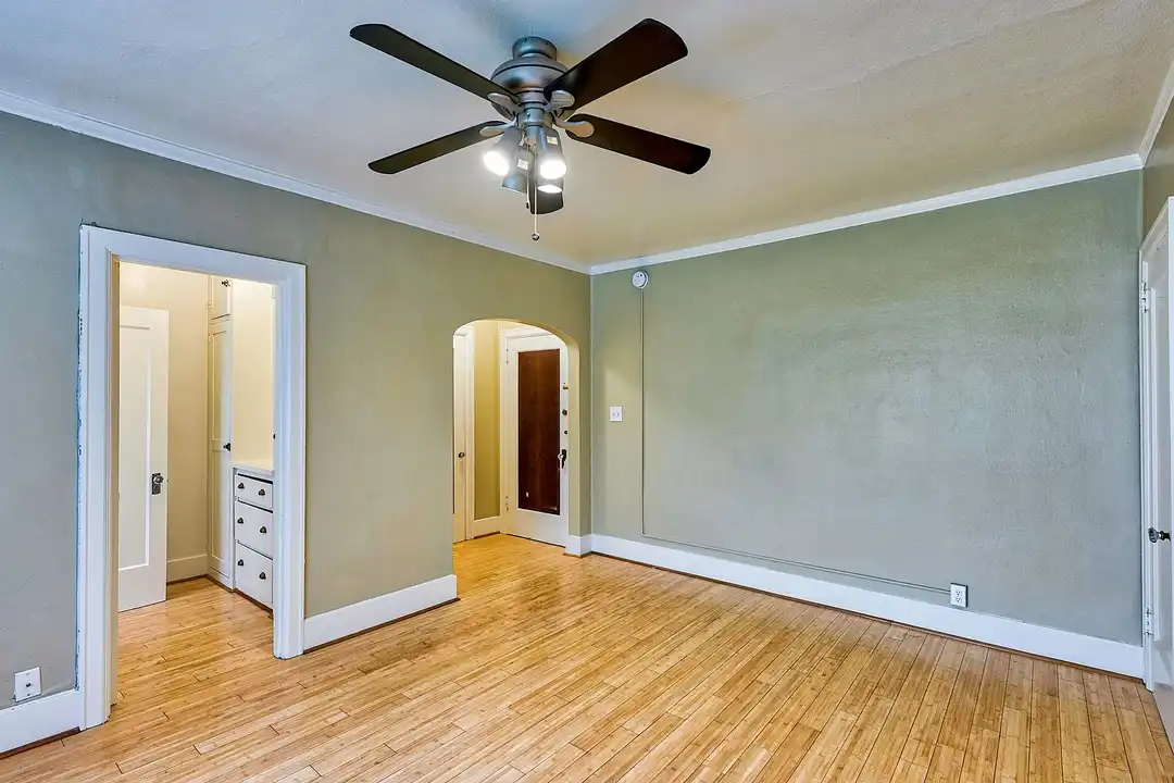 Apartment in Portland, Goose Hollow - View 2