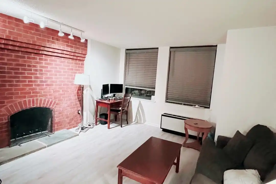 1318 22nd St NW unit 301 - View 2