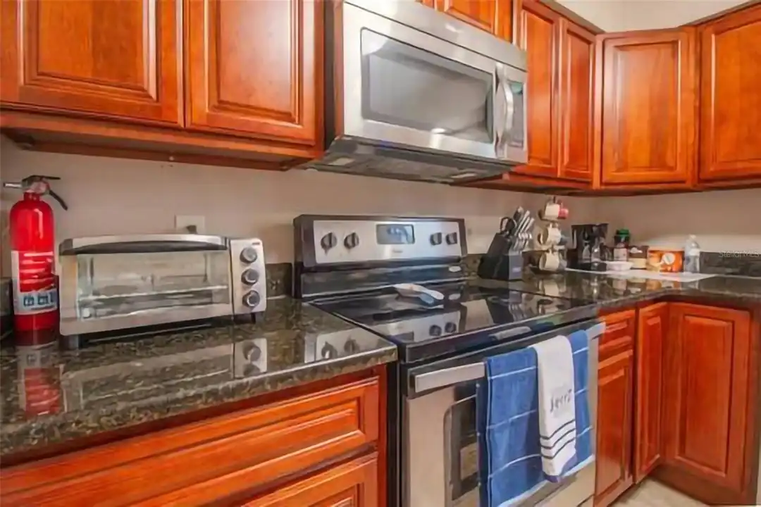 1245 Catalpa Ln #2 – pohled 3