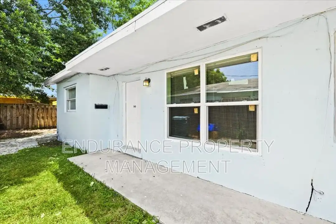 143 W 28th St – photo 1