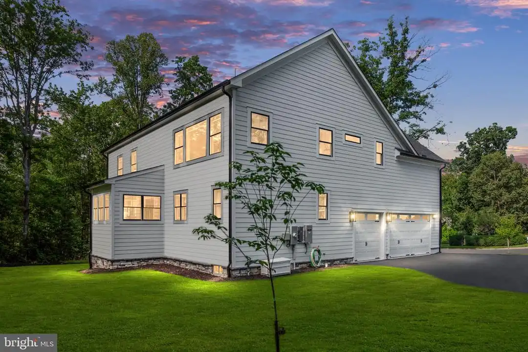 11302 Radcliff Terrace - View 3