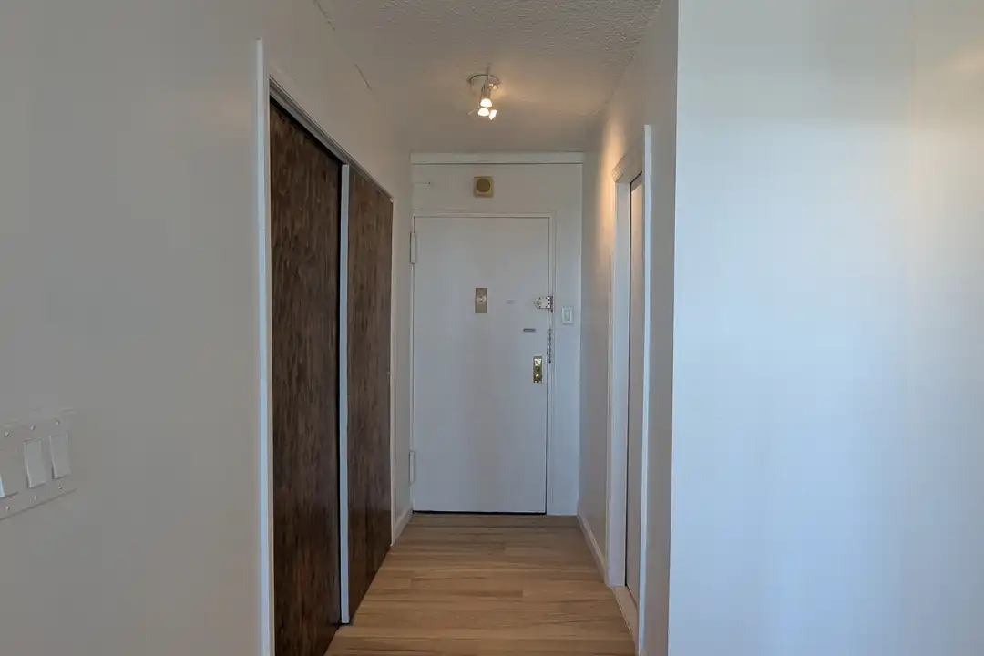 280 Marin Blvd unit 14-I - More