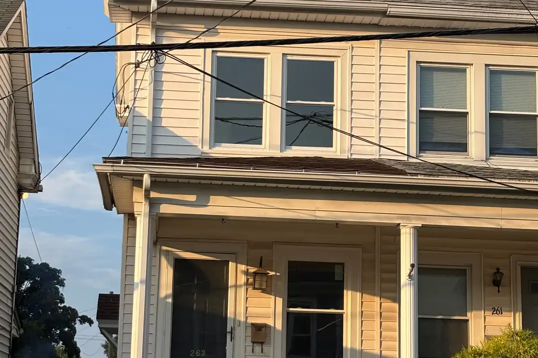 263 W Main St – photo 1 of 14