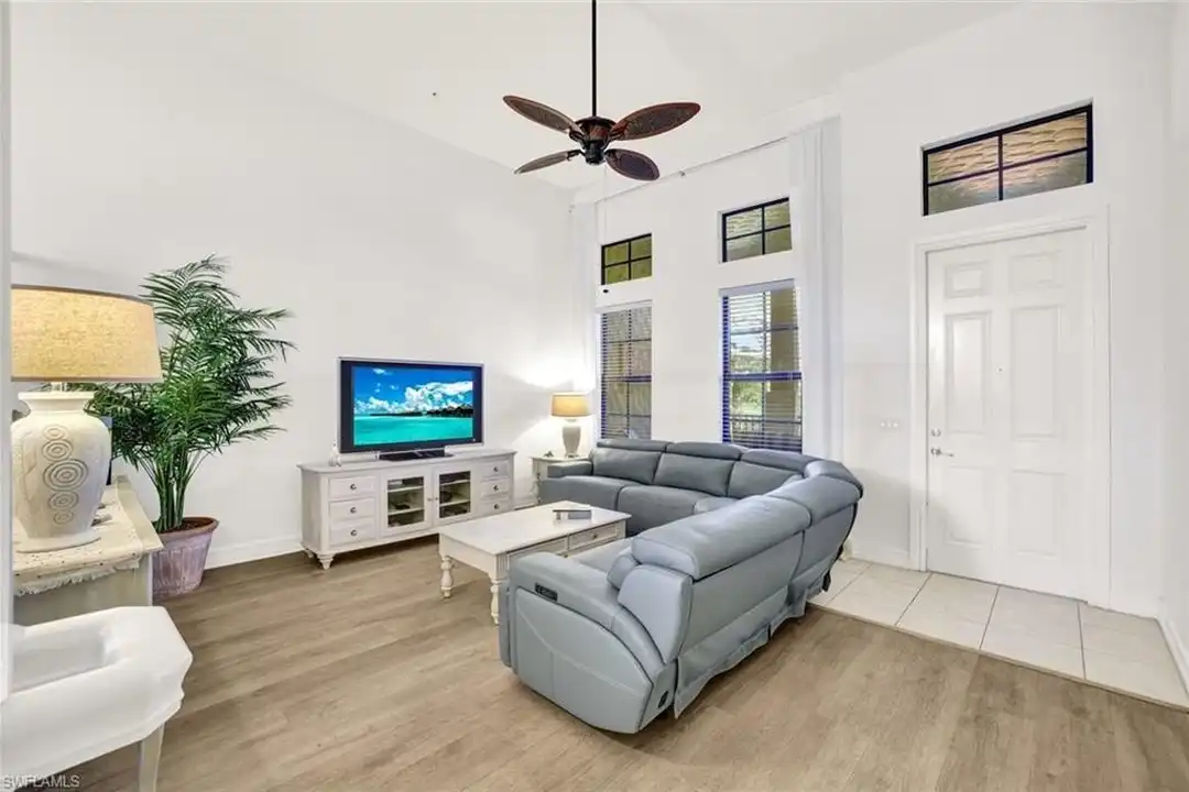 Apartment in Naples - View 5