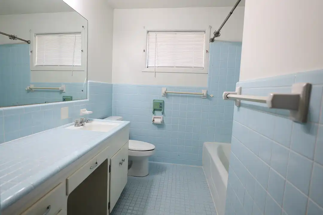 2109 Joel St - More