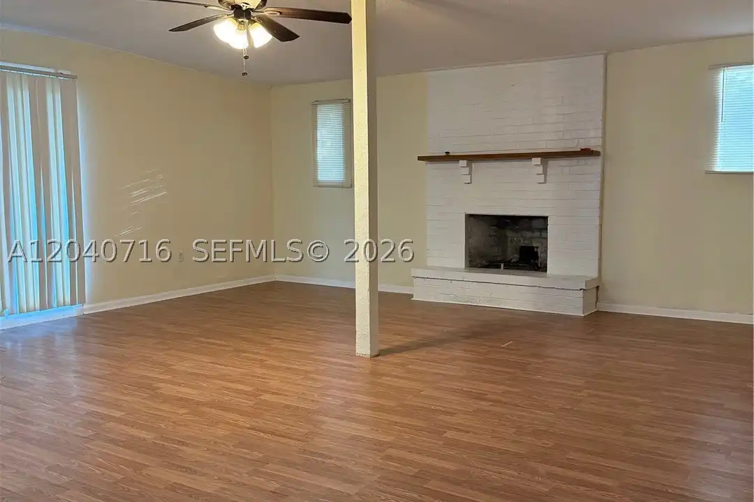 9410 Gilchrist Ct – pohled 3