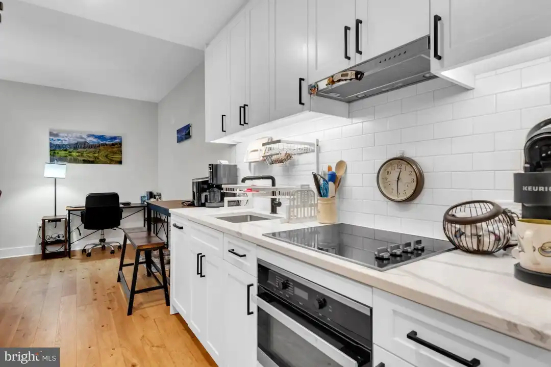1211 Van St SE #1014 - View 6