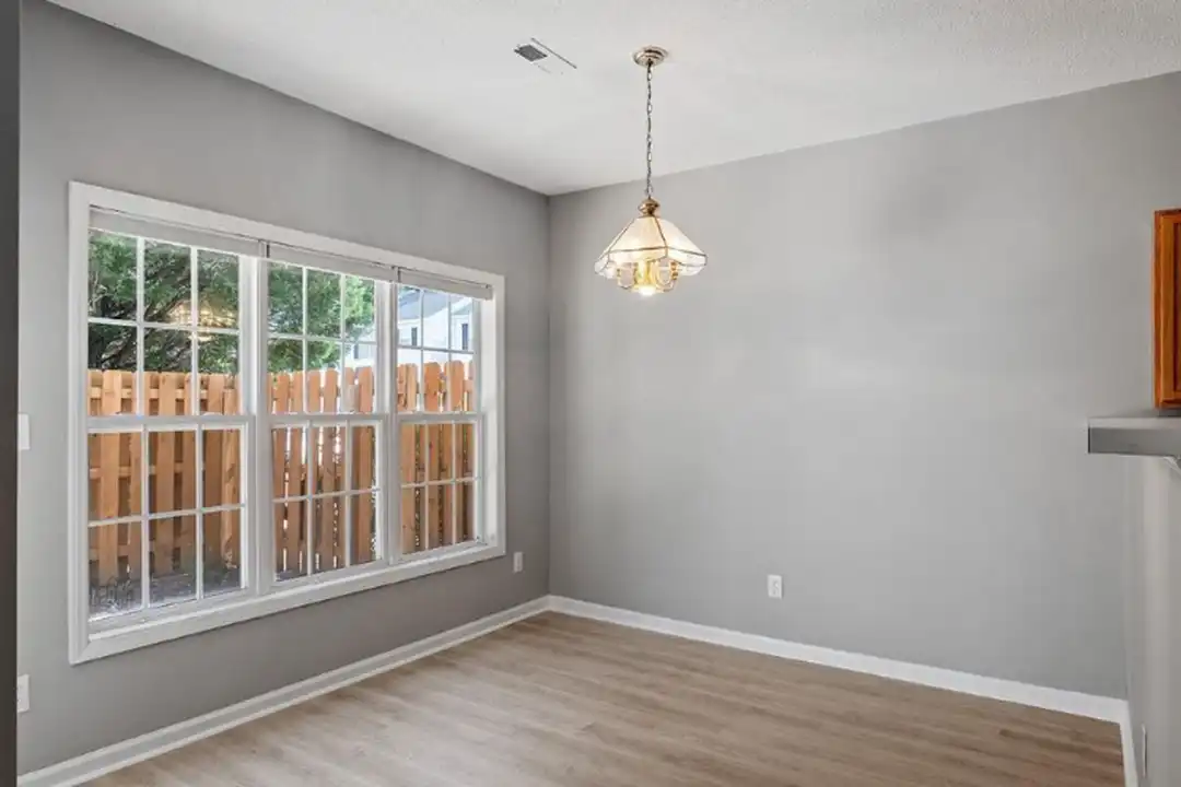107 Fox Trail Ln - View 5