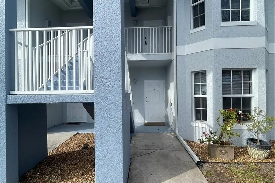 Apartment in Fort Myers - View 5