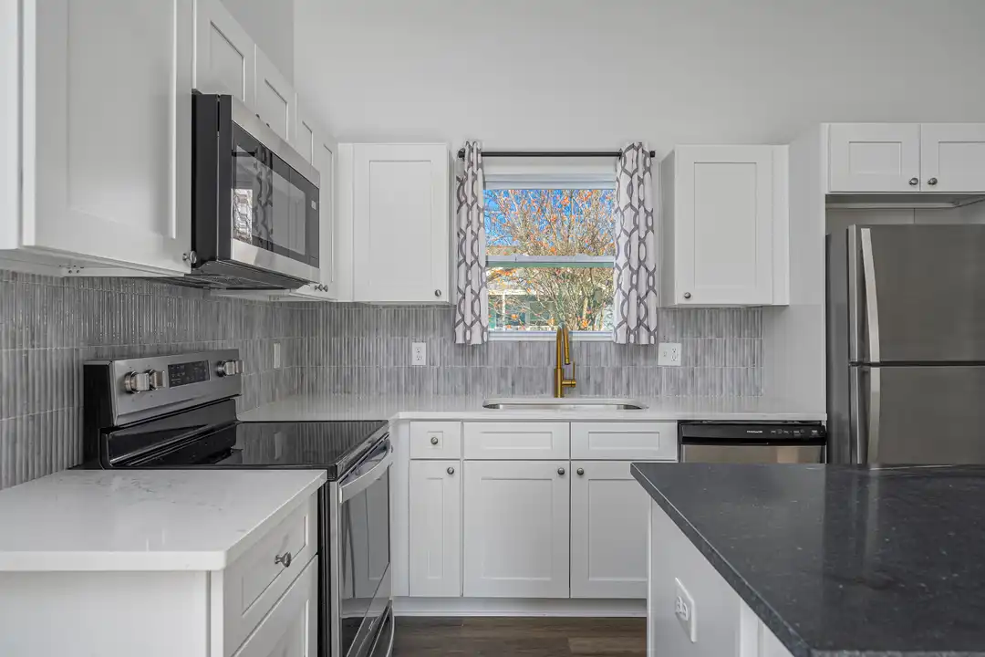 Apartment in Savannah - More