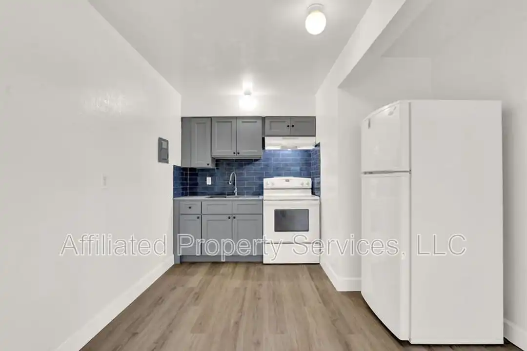 2701 Avenue E unit 15 - View 2