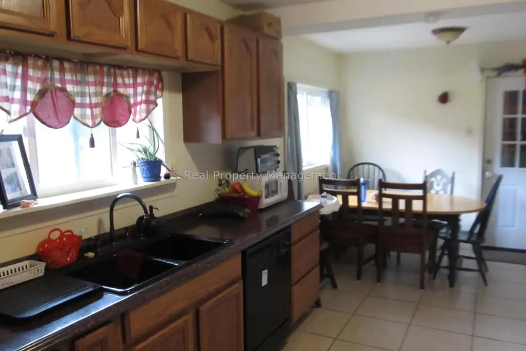 245 E 300 N unit 245 E 300 N #A - View 3