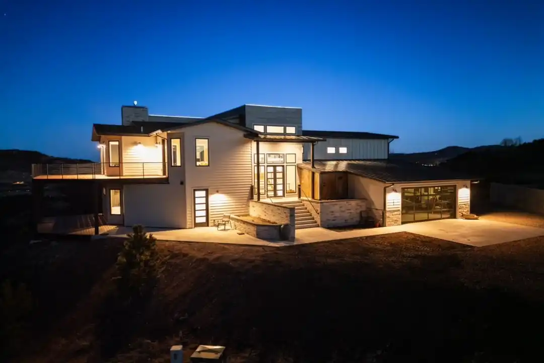 2111 Vantage Cir - View 6