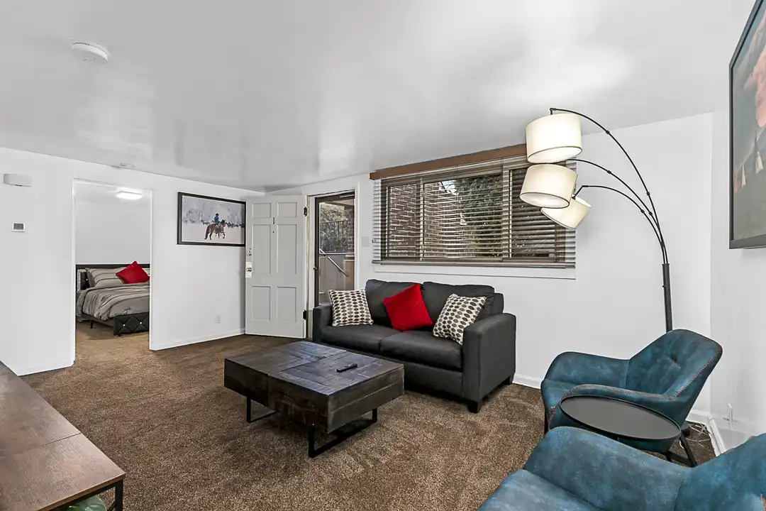 Apartment in Cheyenne - View 5