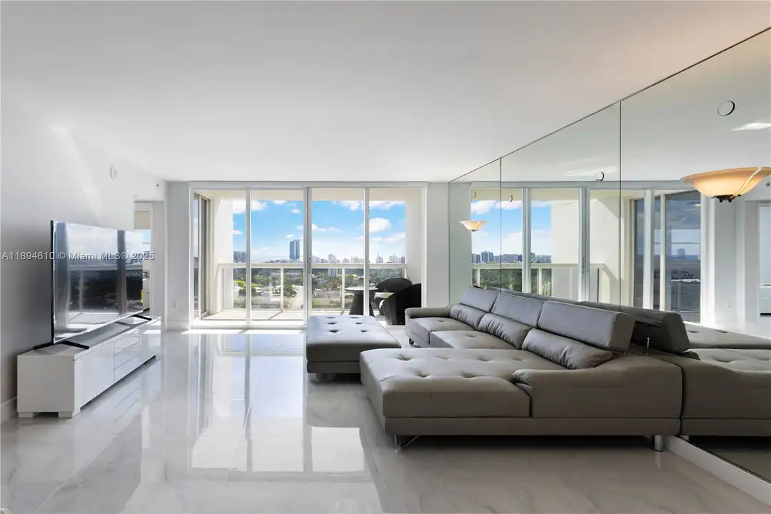 1800 Sunset Harbour Dr - More