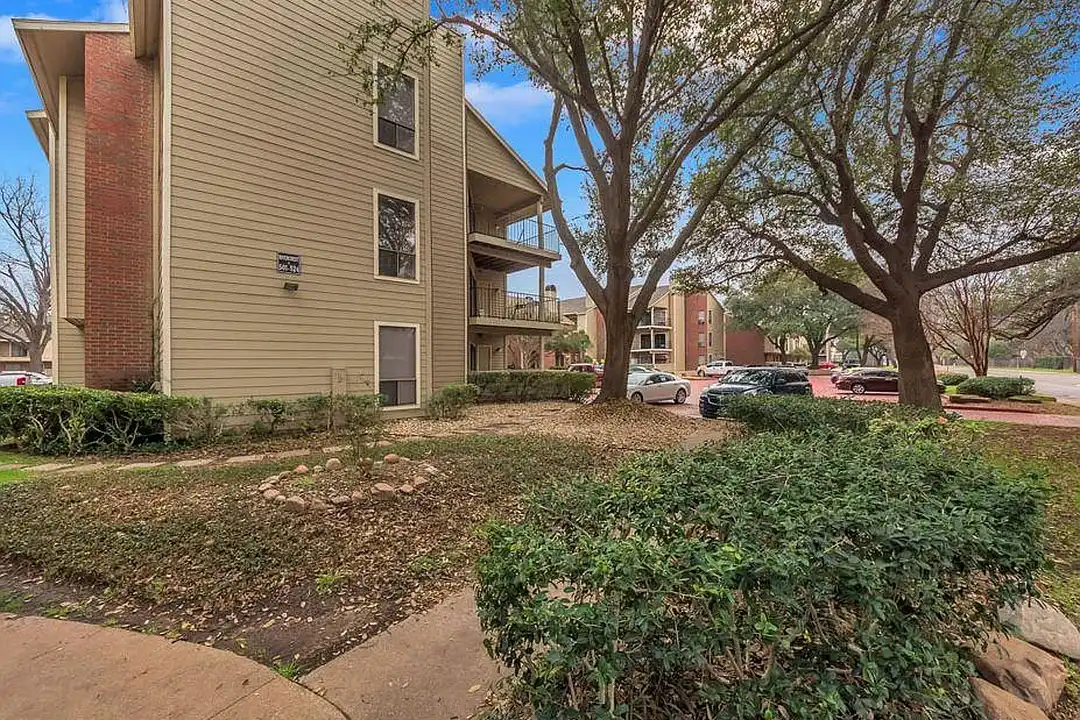 Rivercrest - View 3