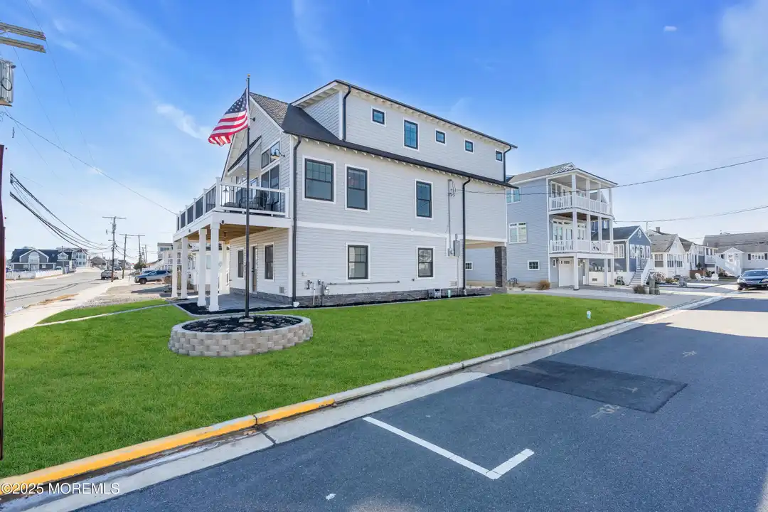 455 E Main St - View 5