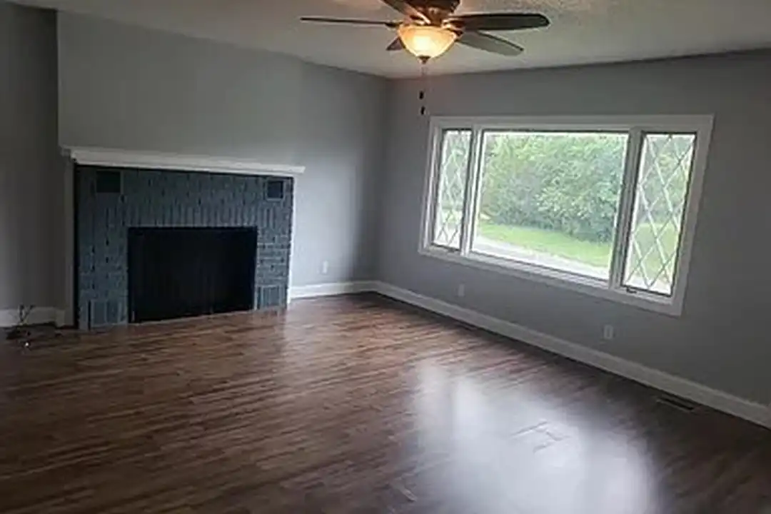 6847 Curran Rd - View 6