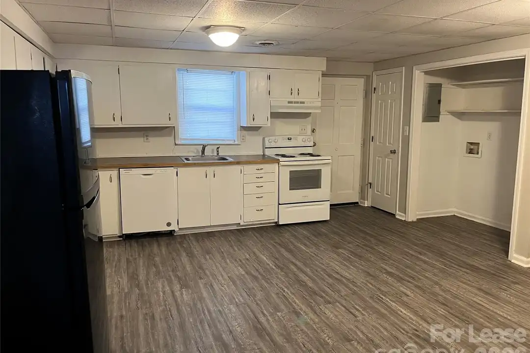 451 Montgomery Ave #5 - View 6
