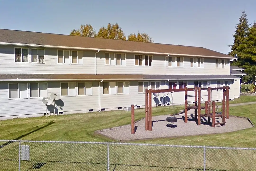 821 E Division St - View 3