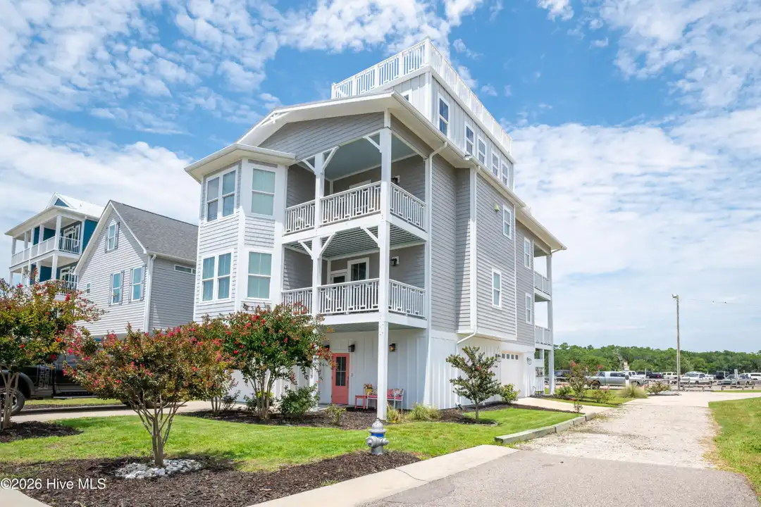 200 Annie Dr - View 3