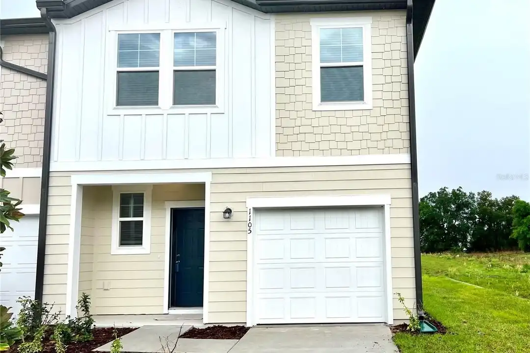 1105 Merrill St - View 2